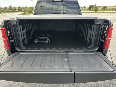 RAM 1500 de 2027, RAM 1500 LIMITED, cabina doble, 4x4, caja de 5'7'