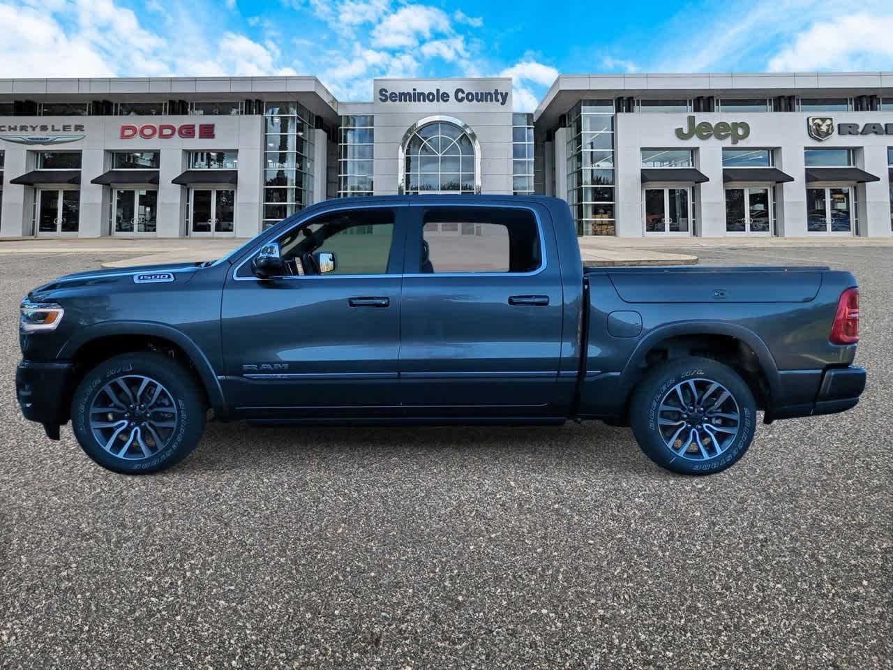 2026 RAM Ram 1500 RAM 1500 LIMITED CREW CAB 4X4 5'7' BOX