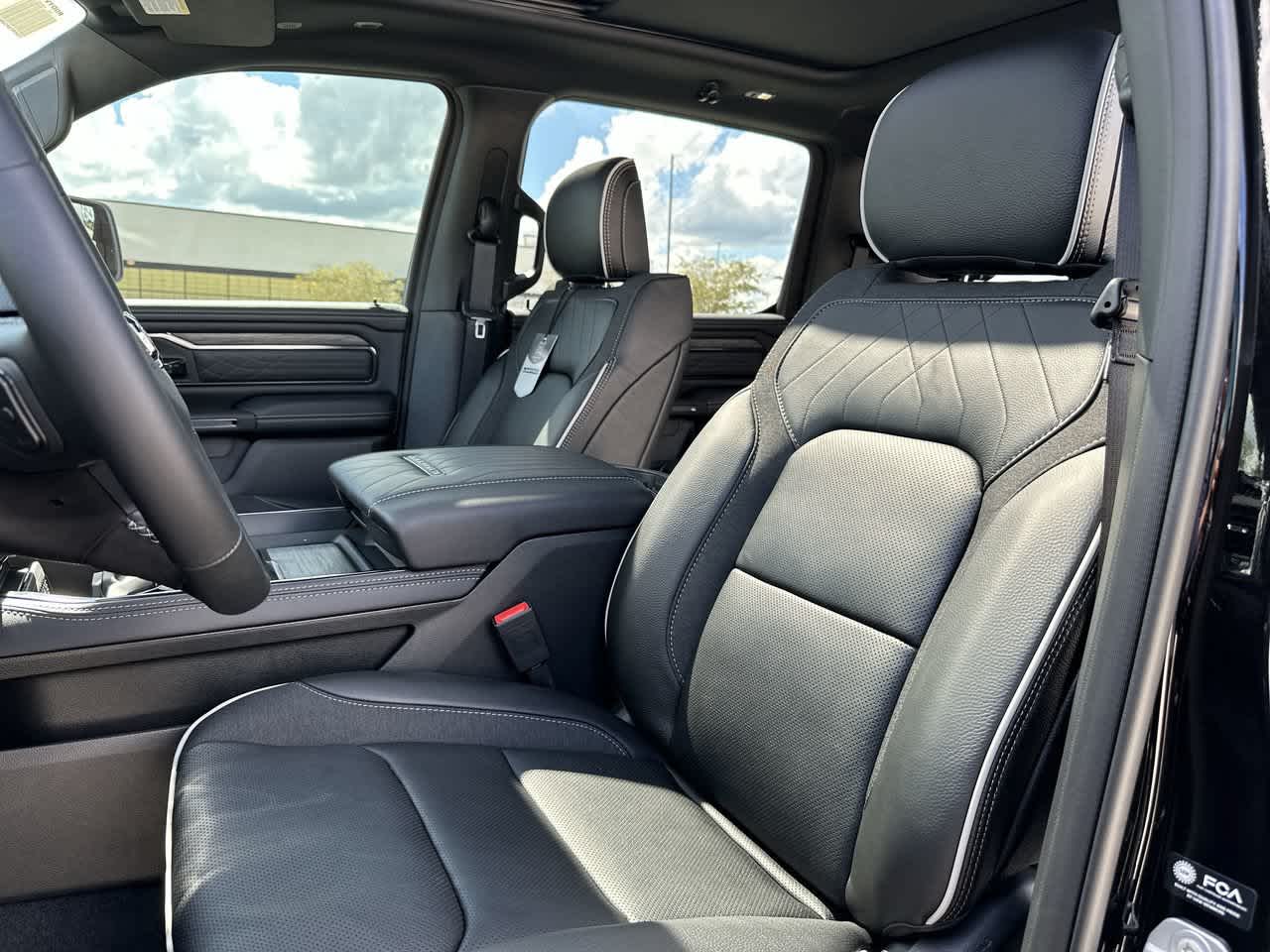 RAM 1500 de 2027, RAM 1500 LIMITED, cabina doble, 4x4, caja de 5'7'