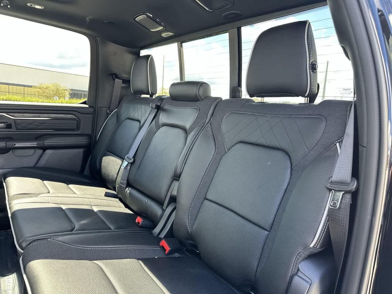 RAM 1500 de 2027, RAM 1500 LIMITED, cabina doble, 4x4, caja de 5'7'