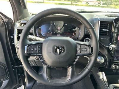 RAM 1500 de 2027, RAM 1500 LIMITED, cabina doble, 4x4, caja de 5'7'
