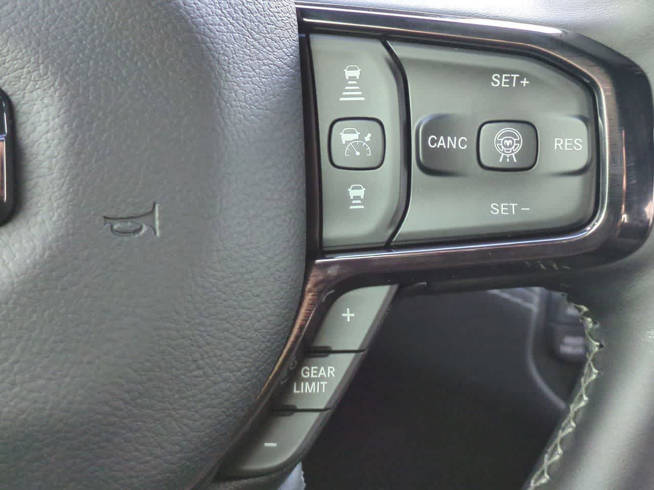 2026 RAM Ram 1500 RAM 1500 LIMITED CREW CAB 4X4 5'7' BOX