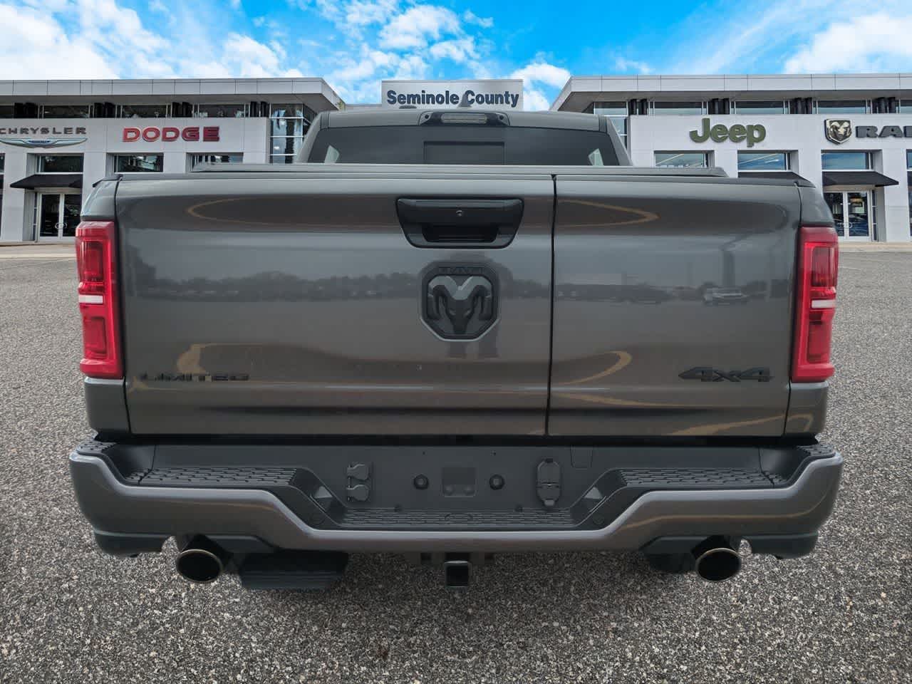 2026 RAM Ram 1500 RAM 1500 LIMITED CREW CAB 4X4 5'7' BOX