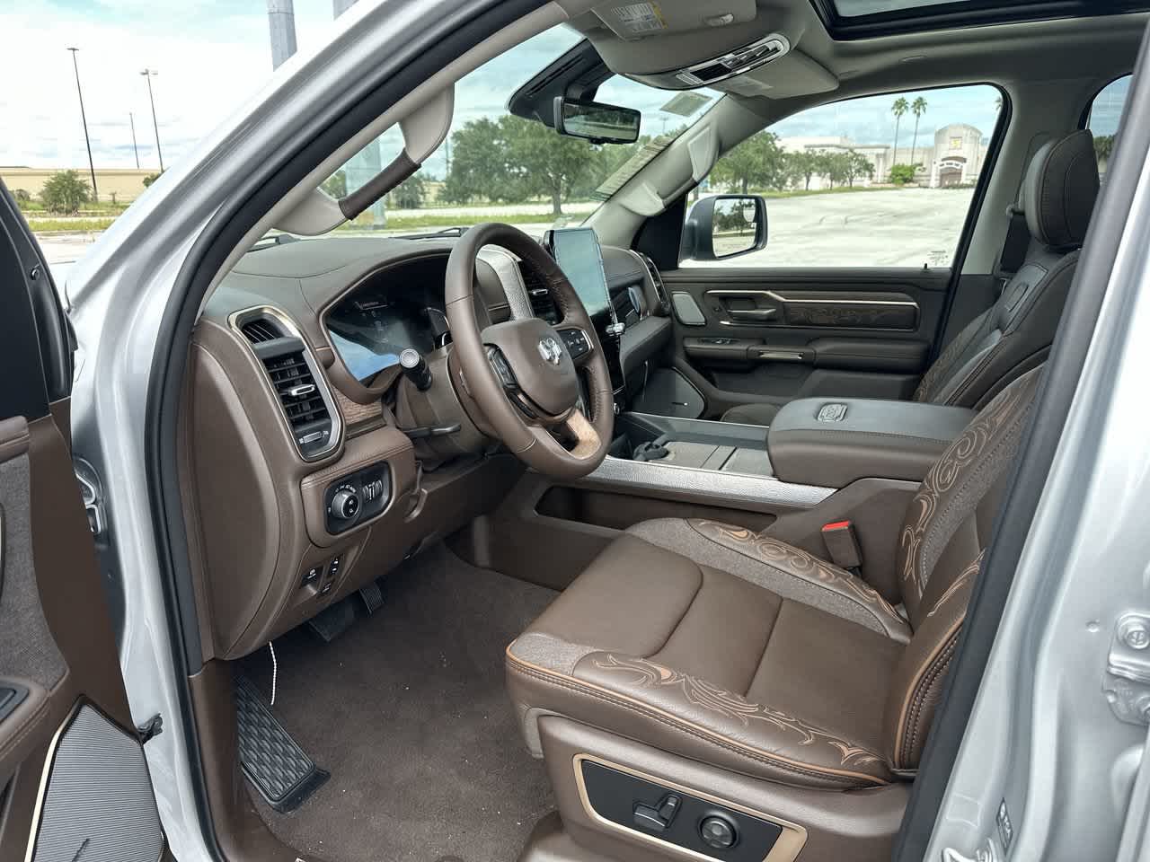 RAM 1500 de 2027, RAM 1500 LIMITED LONGHORN, cabina doble, 4x4, caja de 5'7'