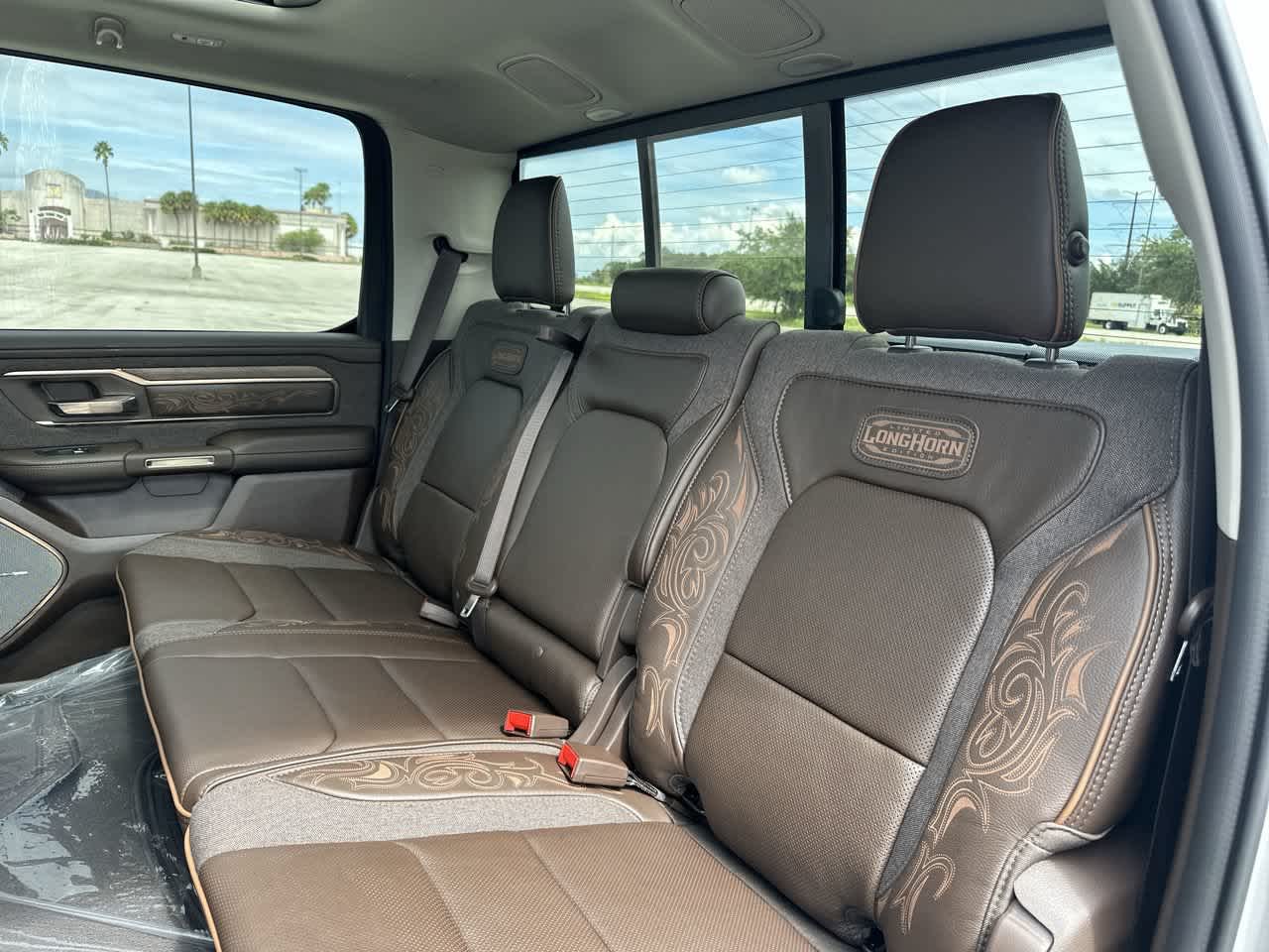 RAM 1500 de 2027, RAM 1500 LIMITED LONGHORN, cabina doble, 4x4, caja de 5'7'