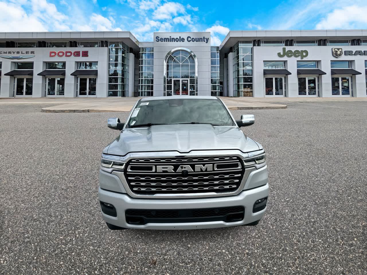 RAM 1500 de 2027, RAM 1500 LIMITED LONGHORN, cabina doble, 4x4, caja de 5'7'