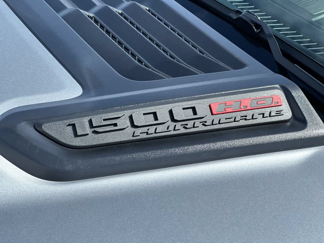 RAM 1500 de 2027, RAM 1500 LIMITED, cabina doble, 4x4, caja de 5'7'