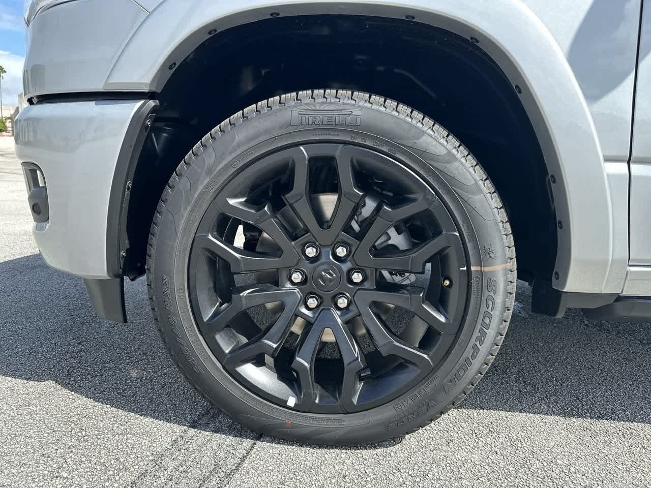 RAM 1500 de 2027, RAM 1500 LIMITED, cabina doble, 4x4, caja de 5'7'