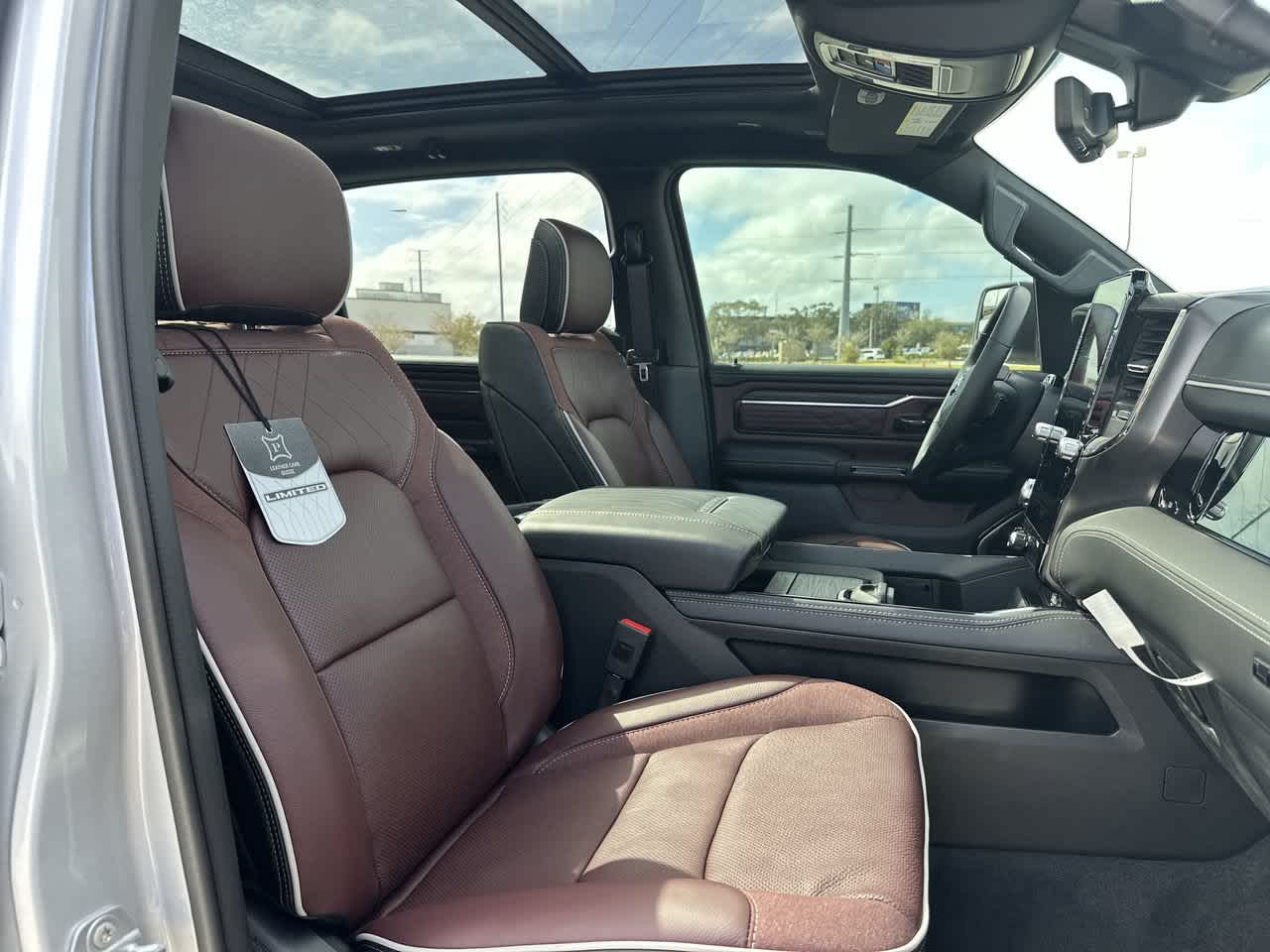 RAM 1500 de 2027, RAM 1500 LIMITED, cabina doble, 4x4, caja de 5'7'