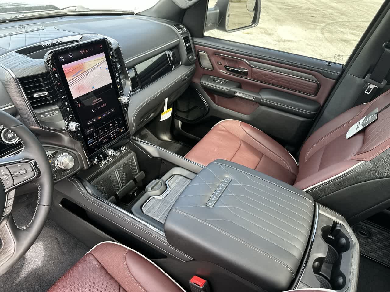 RAM 1500 de 2027, RAM 1500 LIMITED, cabina doble, 4x4, caja de 5'7'