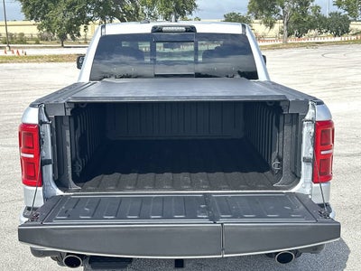 RAM 1500 de 2027, RAM 1500 LIMITED, cabina doble, 4x4, caja de 5'7'