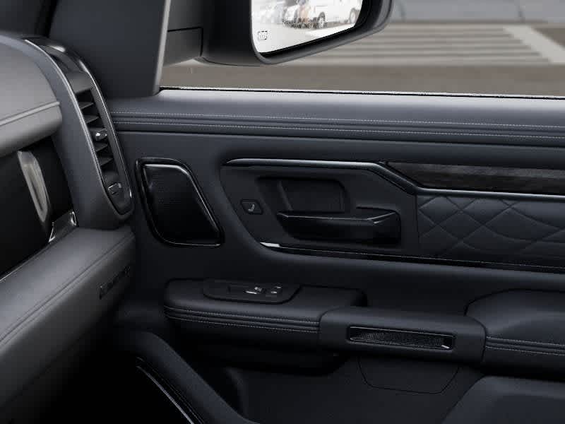 RAM 1500 de 2027, RAM 1500 LIMITED, cabina doble, 4x4, caja de 5'7'