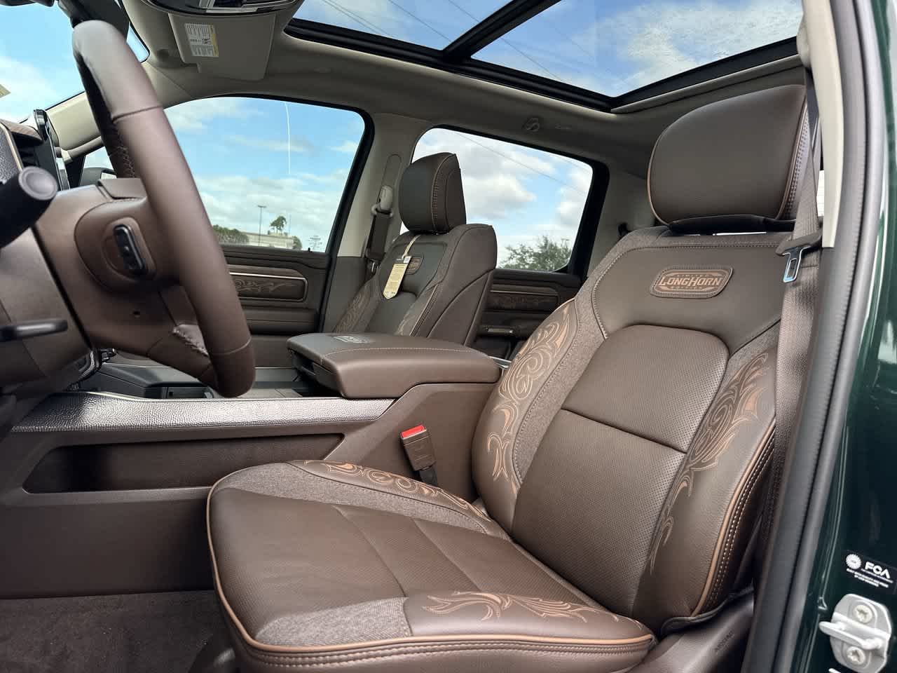 RAM 1500 de 2027, RAM 1500 LIMITED LONGHORN, cabina doble, 4x4, caja de 5'7'