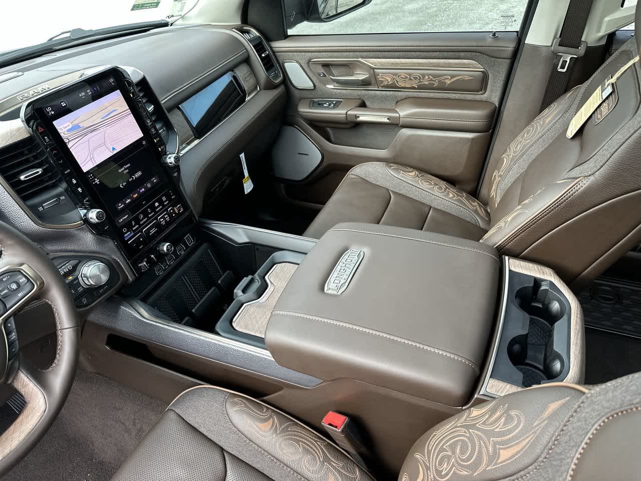 RAM 1500 de 2027, RAM 1500 LIMITED LONGHORN, cabina doble, 4x4, caja de 5'7'