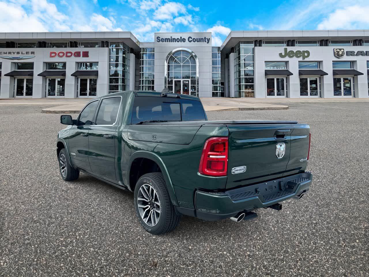 RAM 1500 de 2027, RAM 1500 LIMITED LONGHORN, cabina doble, 4x4, caja de 5'7'