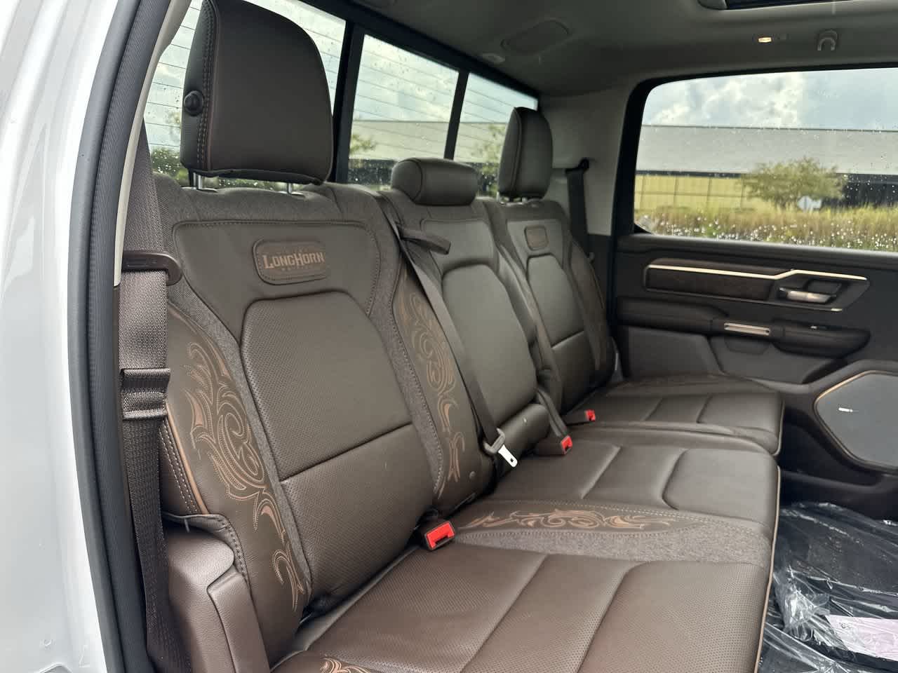 RAM 1500 de 2027, RAM 1500 LIMITED LONGHORN, cabina doble, 4x4, caja de 5'7'