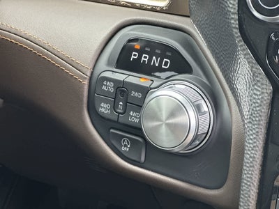 RAM 1500 de 2027, RAM 1500 LIMITED LONGHORN, cabina doble, 4x4, caja de 5'7'