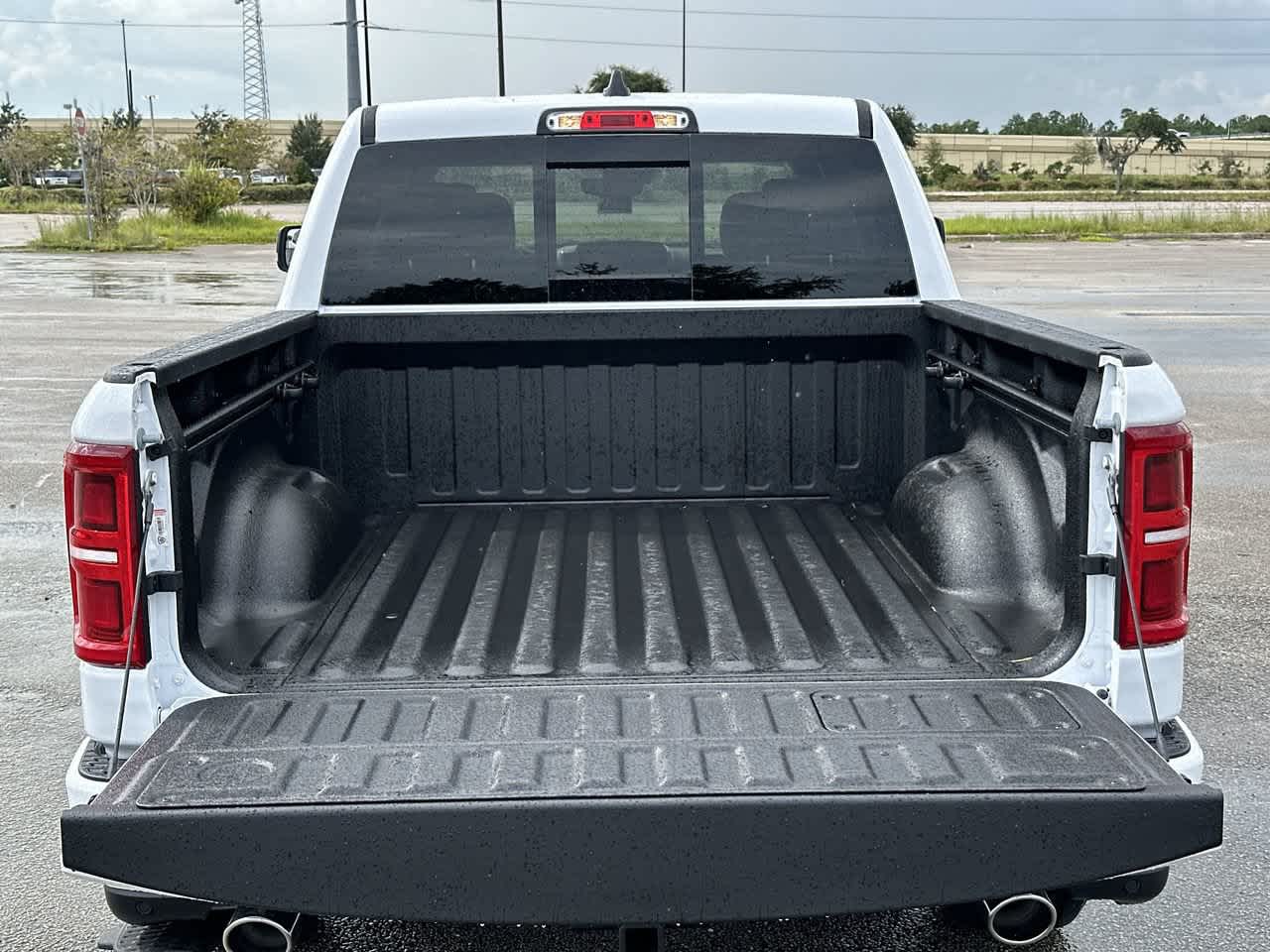 RAM 1500 de 2027, RAM 1500 LIMITED LONGHORN, cabina doble, 4x4, caja de 5'7'