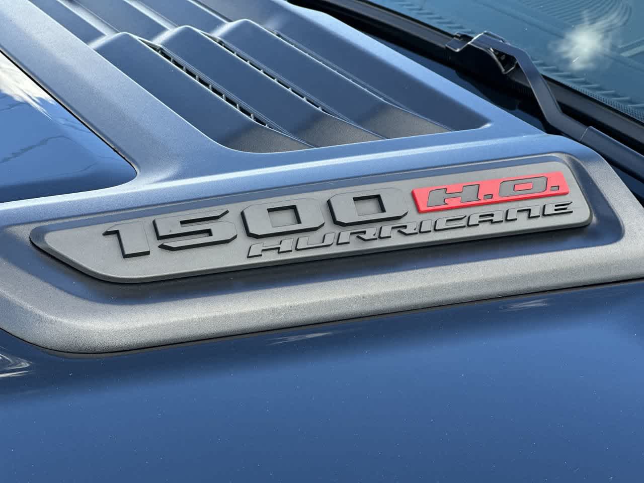 RAM 1500 de 2027, RAM 1500 LIMITED, cabina doble, 4x4, caja de 5'7'