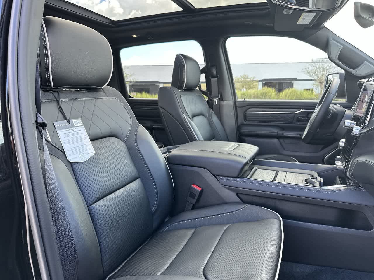 RAM 1500 de 2027, RAM 1500 LIMITED, cabina doble, 4x4, caja de 5'7'