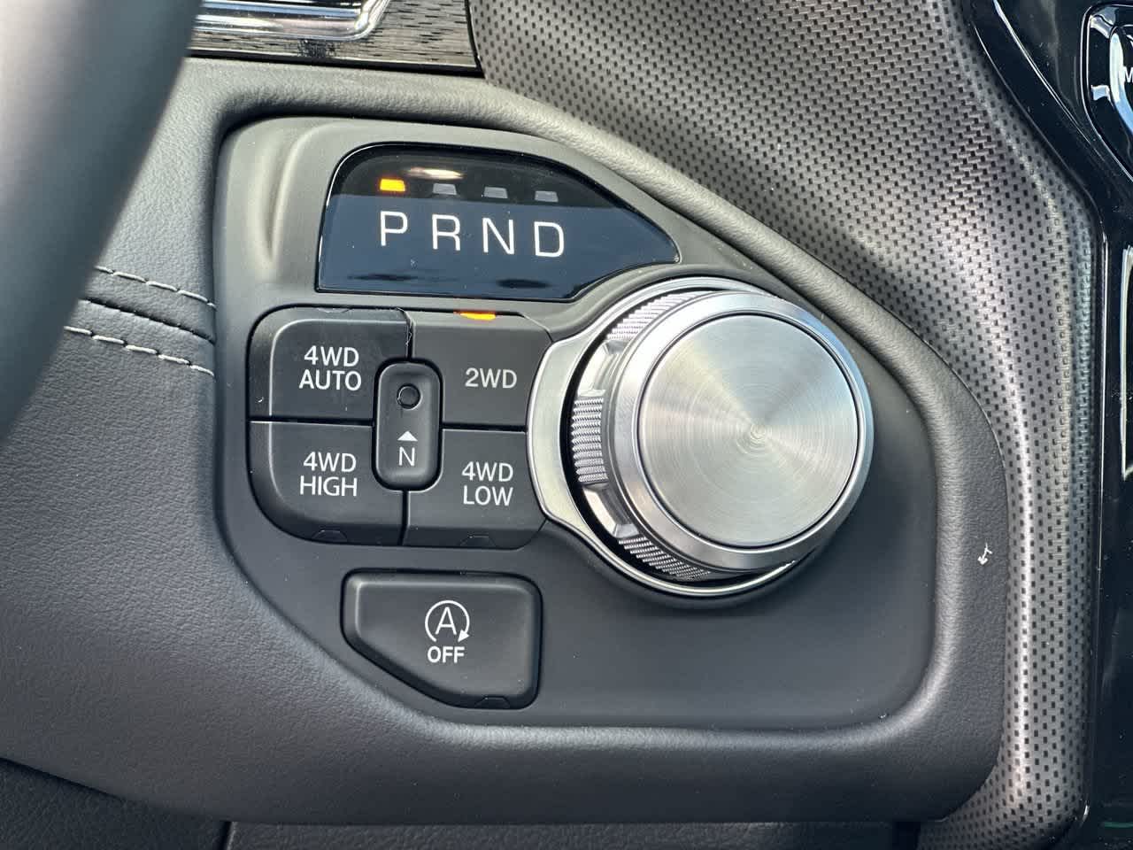 RAM 1500 de 2027, RAM 1500 LIMITED, cabina doble, 4x4, caja de 5'7'