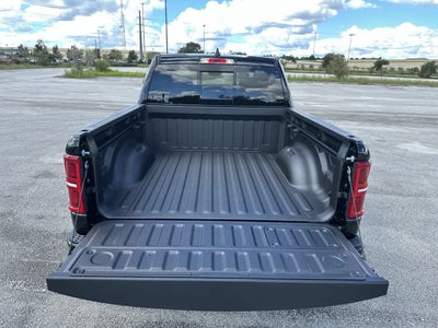 RAM 1500 de 2027, RAM 1500 LIMITED, cabina doble, 4x4, caja de 5'7'