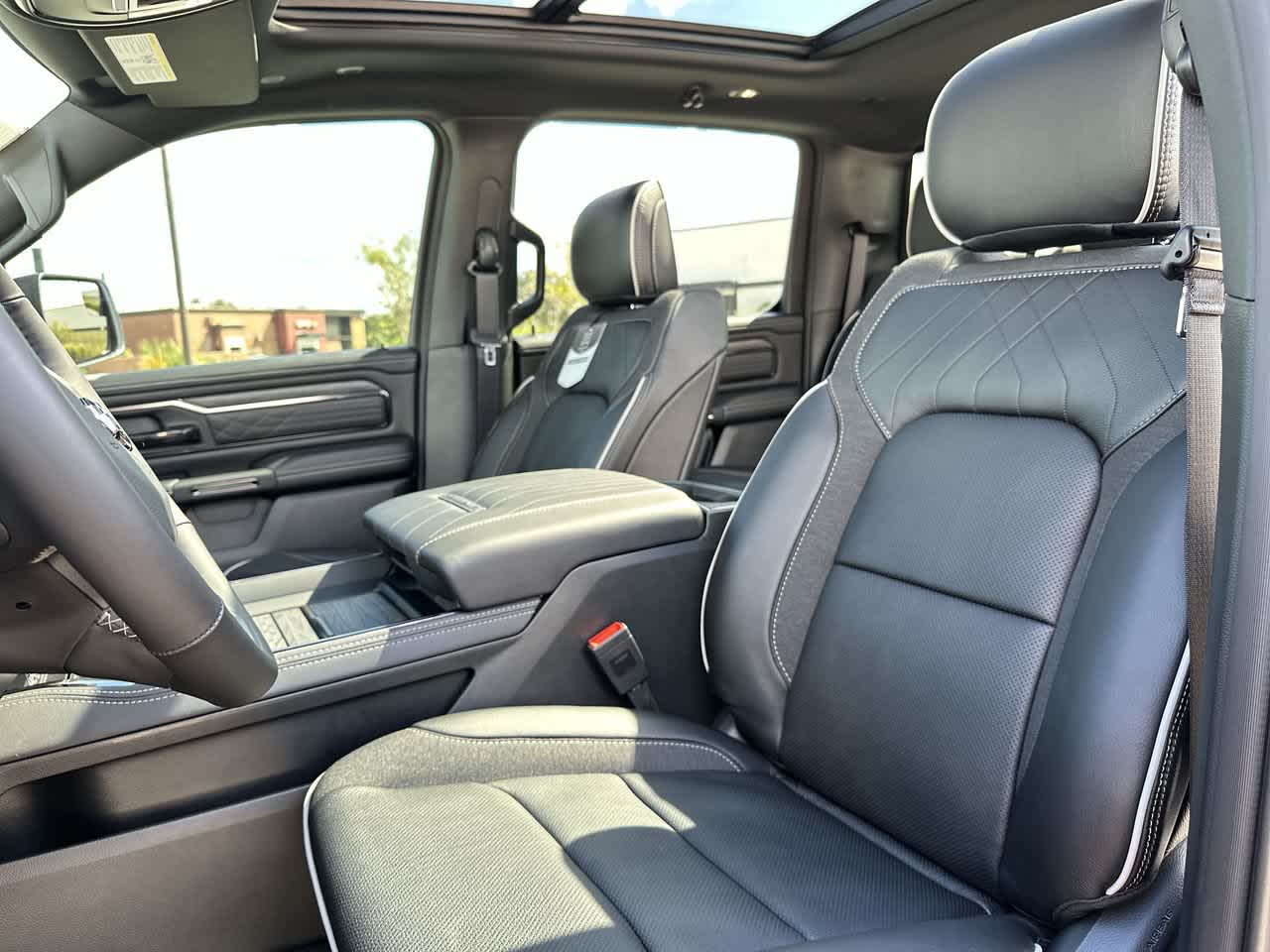 RAM 1500 de 2027, RAM 1500 LIMITED, cabina doble, 4x4, caja de 5'7'