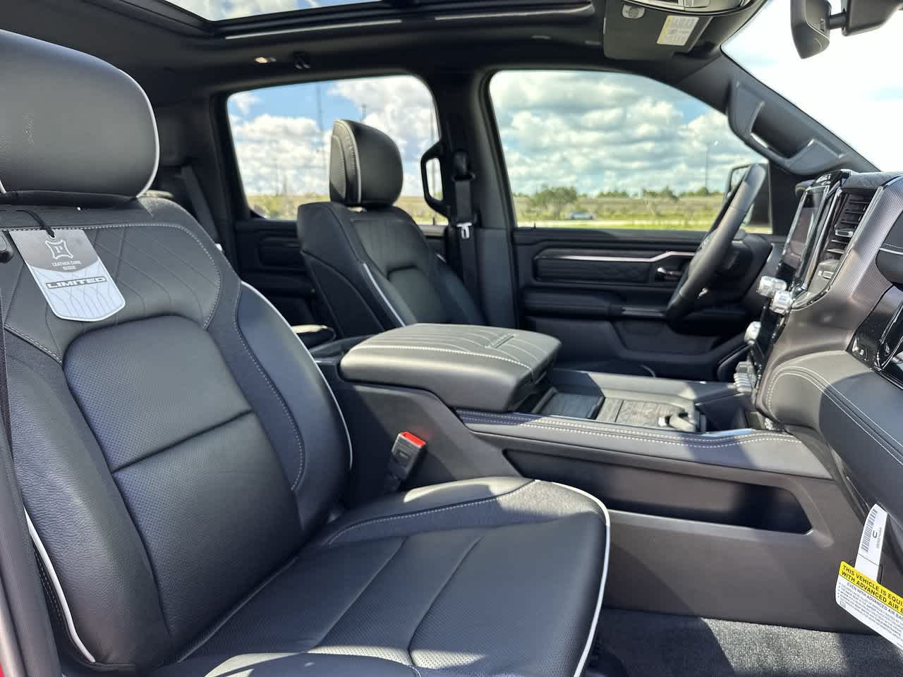 RAM 1500 de 2027, RAM 1500 LIMITED, cabina doble, 4x4, caja de 5'7'