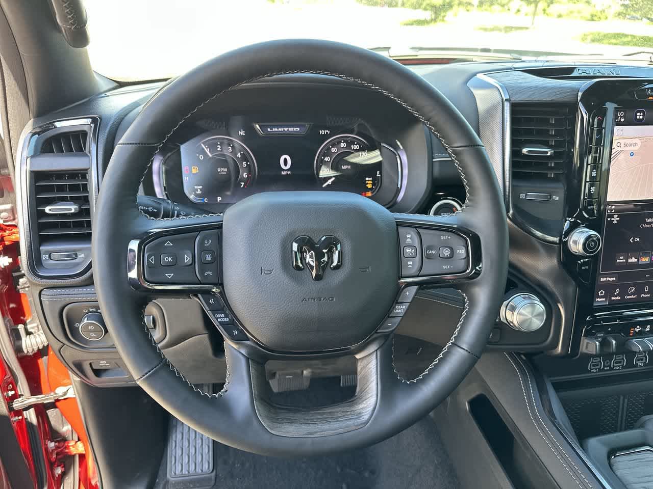 RAM 1500 de 2027, RAM 1500 LIMITED, cabina doble, 4x4, caja de 5'7'