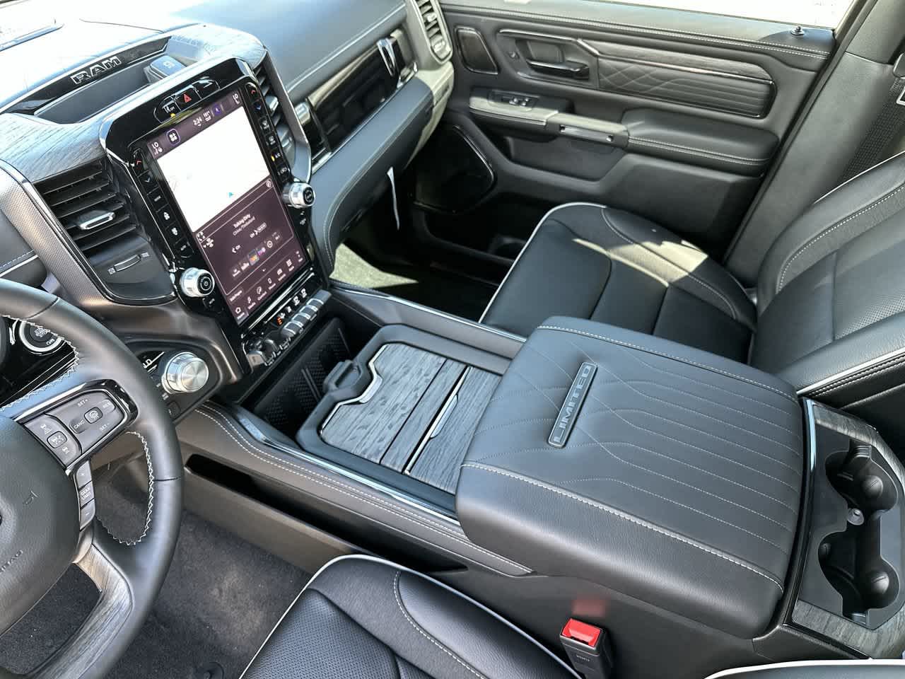 RAM 1500 de 2027, RAM 1500 LIMITED, cabina doble, 4x4, caja de 5'7'