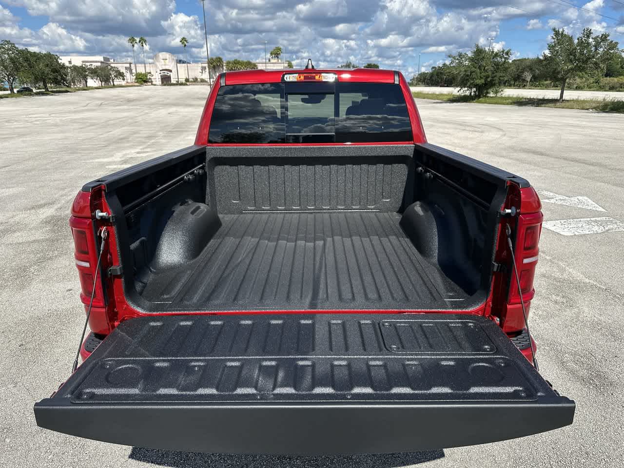 RAM 1500 de 2027, RAM 1500 LIMITED, cabina doble, 4x4, caja de 5'7'