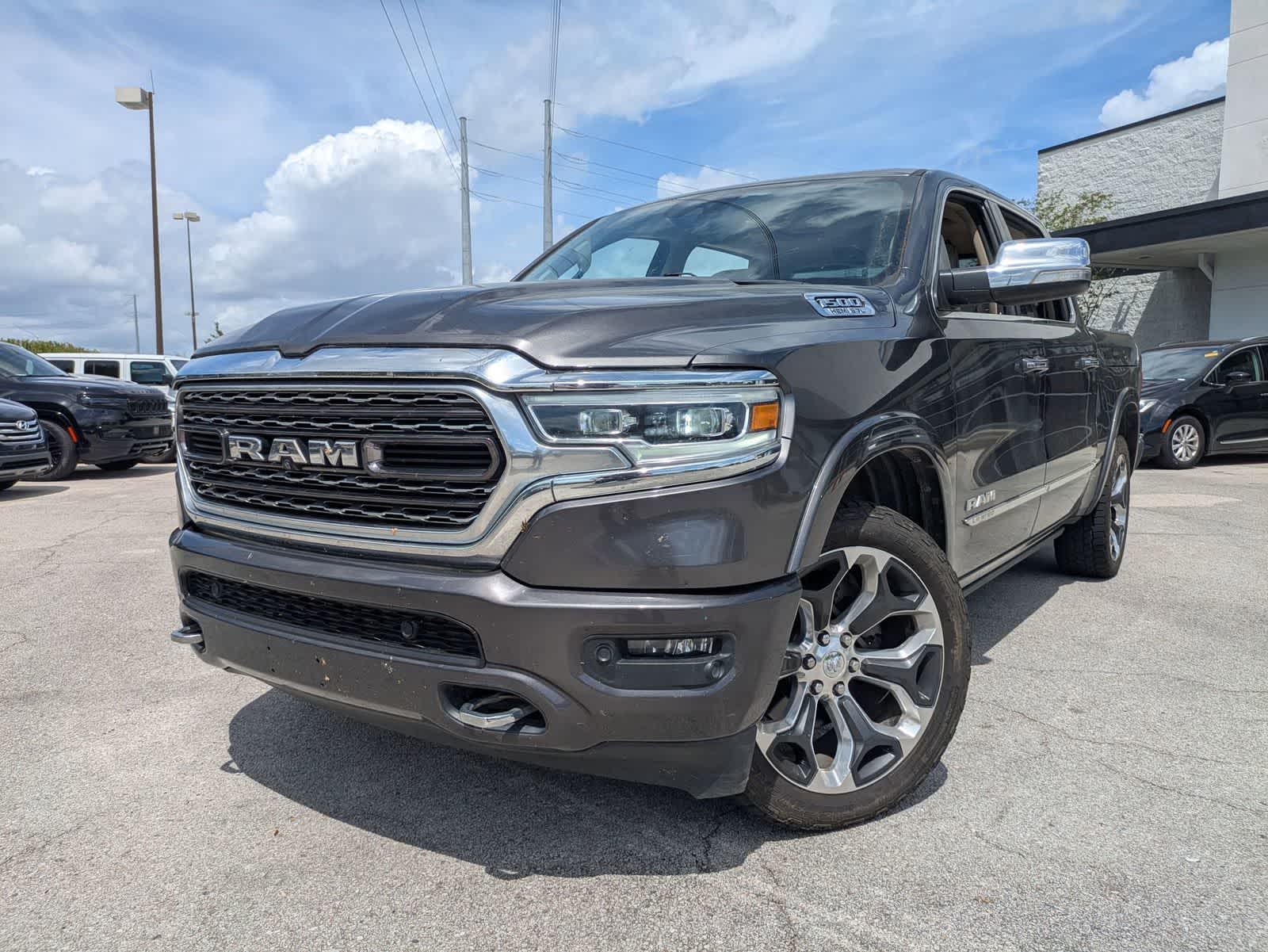 RAM 1500 Limited Crew Cab 4x4 5'7' Caja 2020