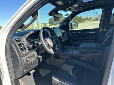 RAM 1500 de 2027, RAM 1500 LIMITED, cabina doble, 4x4, caja de 5'7'
