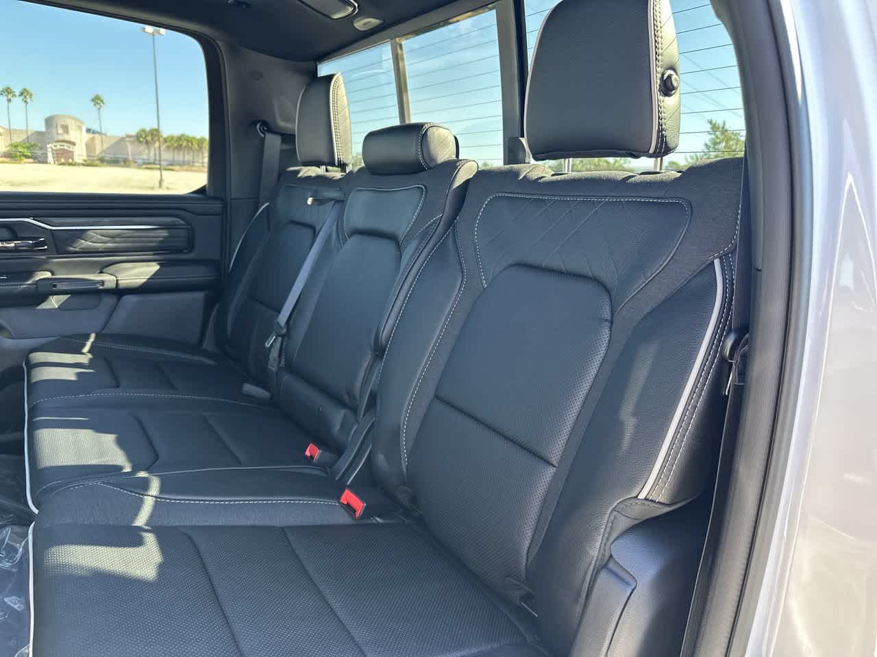 RAM 1500 de 2027, RAM 1500 LIMITED, cabina doble, 4x4, caja de 5'7'