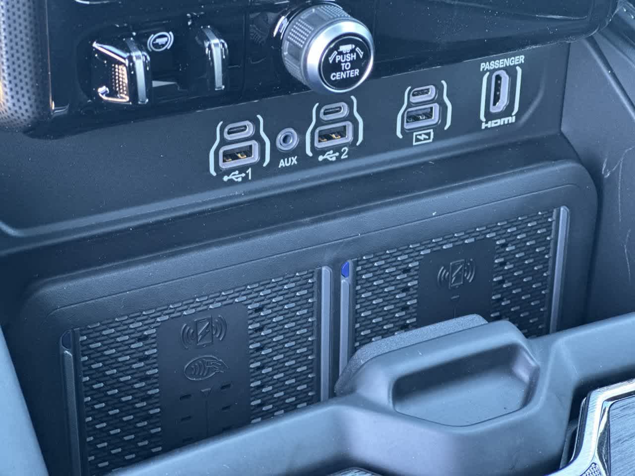 RAM 1500 de 2027, RAM 1500 LIMITED, cabina doble, 4x4, caja de 5'7'