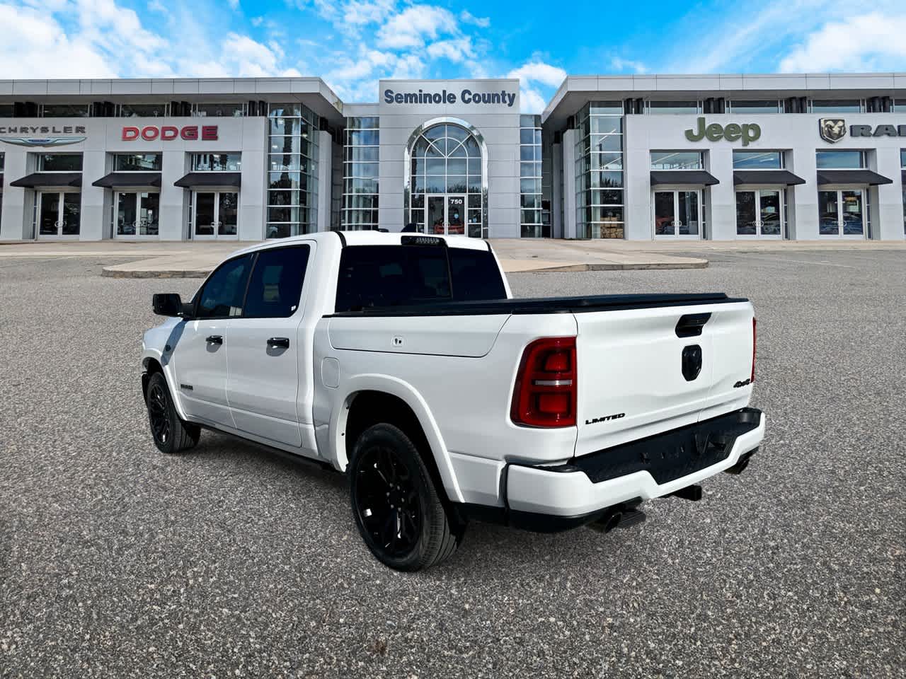 RAM 1500 de 2027, RAM 1500 LIMITED, cabina doble, 4x4, caja de 5'7'