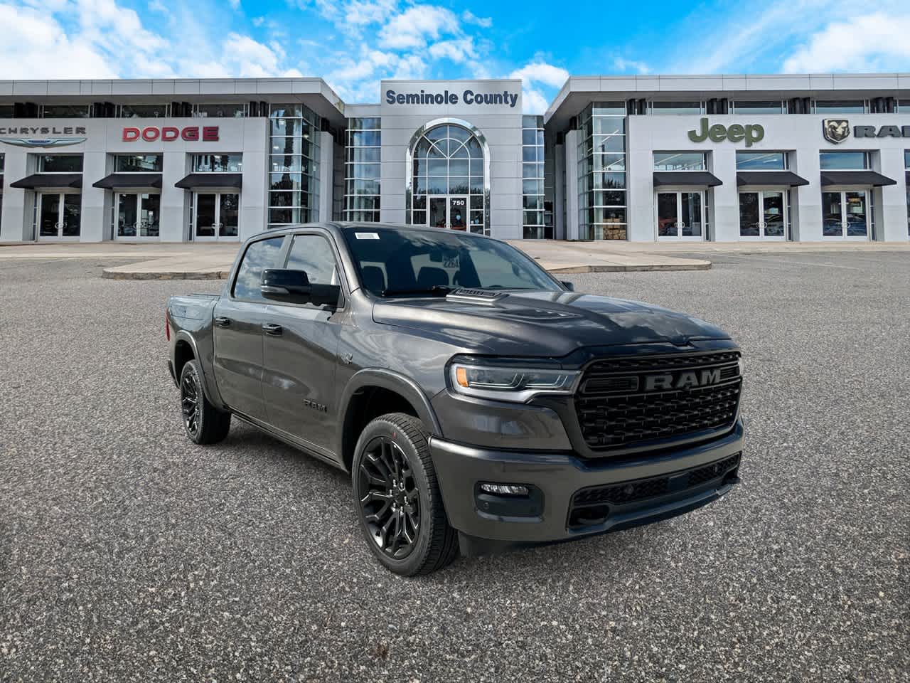 RAM 1500 de 2027, RAM 1500 LIMITED, cabina doble, 4x4, caja de 5'7'