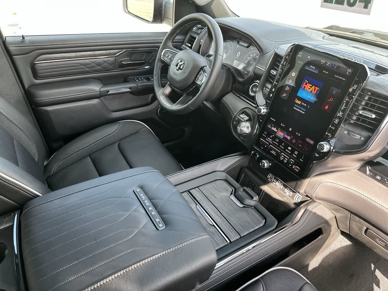 RAM 1500 de 2027, RAM 1500 LIMITED, cabina doble, 4x4, caja de 5'7'