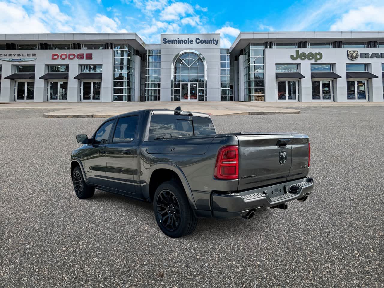 RAM 1500 de 2027, RAM 1500 LIMITED, cabina doble, 4x4, caja de 5'7'