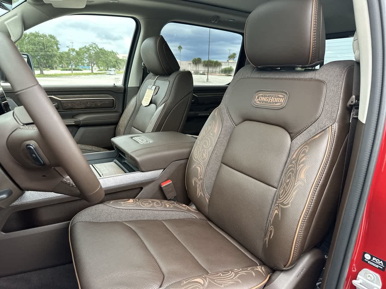 RAM 1500 de 2027, RAM 1500 LIMITED LONGHORN, cabina doble, 4x4, caja de 5'7'