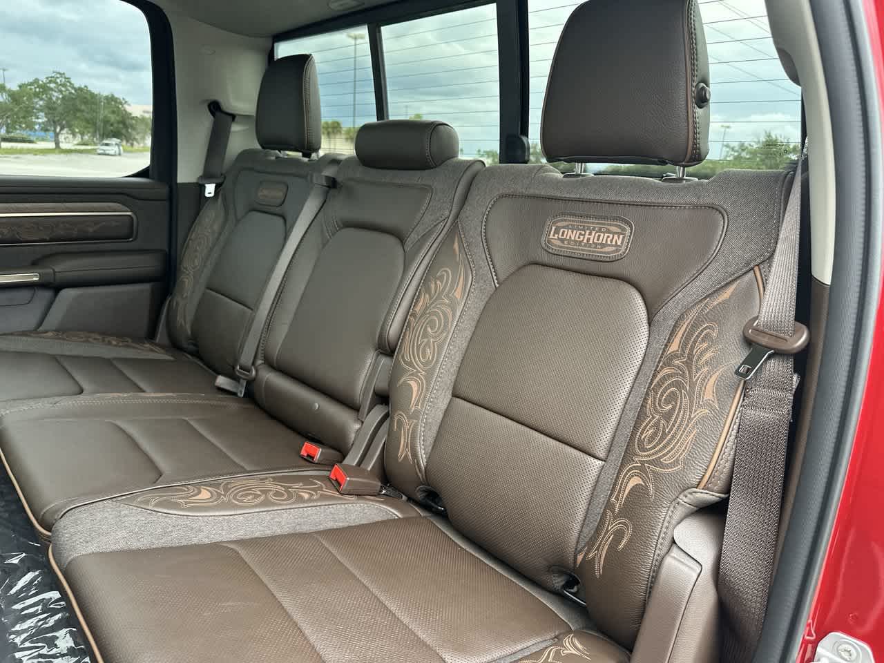 RAM 1500 de 2027, RAM 1500 LIMITED LONGHORN, cabina doble, 4x4, caja de 5'7'