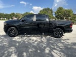 RAM 1500 Limited Crew Cab 4x4 de 2023 con caja de 5'7'