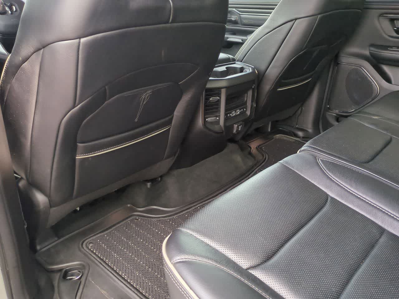 RAM 1500 Limited Crew Cab 4x4 de 2024 con caja de 1,70 m