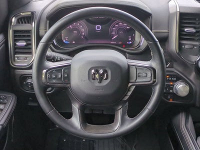 RAM 1500 Limited Crew Cab 4x4 de 2024 con caja de 1,70 m