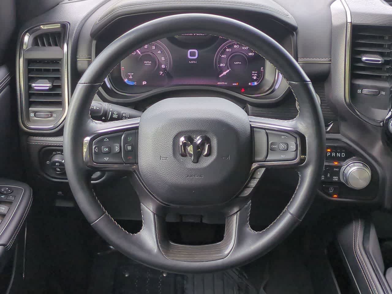 RAM 1500 Limited Crew Cab 4x4 de 2024 con caja de 1,70 m