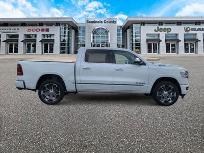 RAM 1500 Limited Crew Cab 4x4 de 2024 con caja de 1,70 m