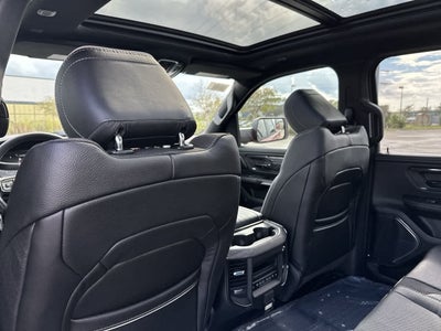 RAM 1500 de 2027, RAM 1500 LIMITED, cabina doble, 4x4, caja de 5'7'