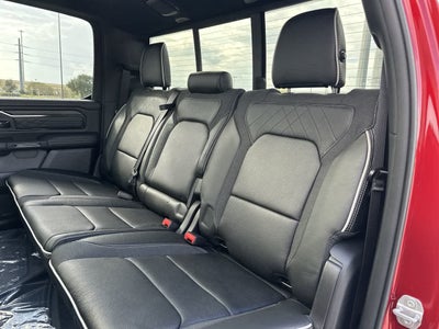 RAM 1500 de 2027, RAM 1500 LIMITED, cabina doble, 4x4, caja de 5'7'