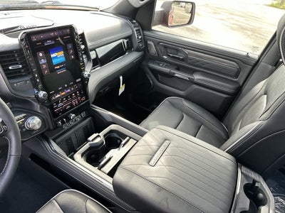 RAM 1500 de 2027, RAM 1500 LIMITED, cabina doble, 4x4, caja de 5'7'