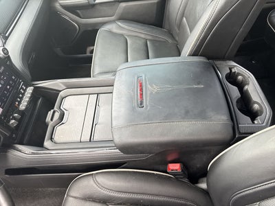 RAM 1500 Limited Crew Cab 4x4 de 2023 con caja de 5'7'